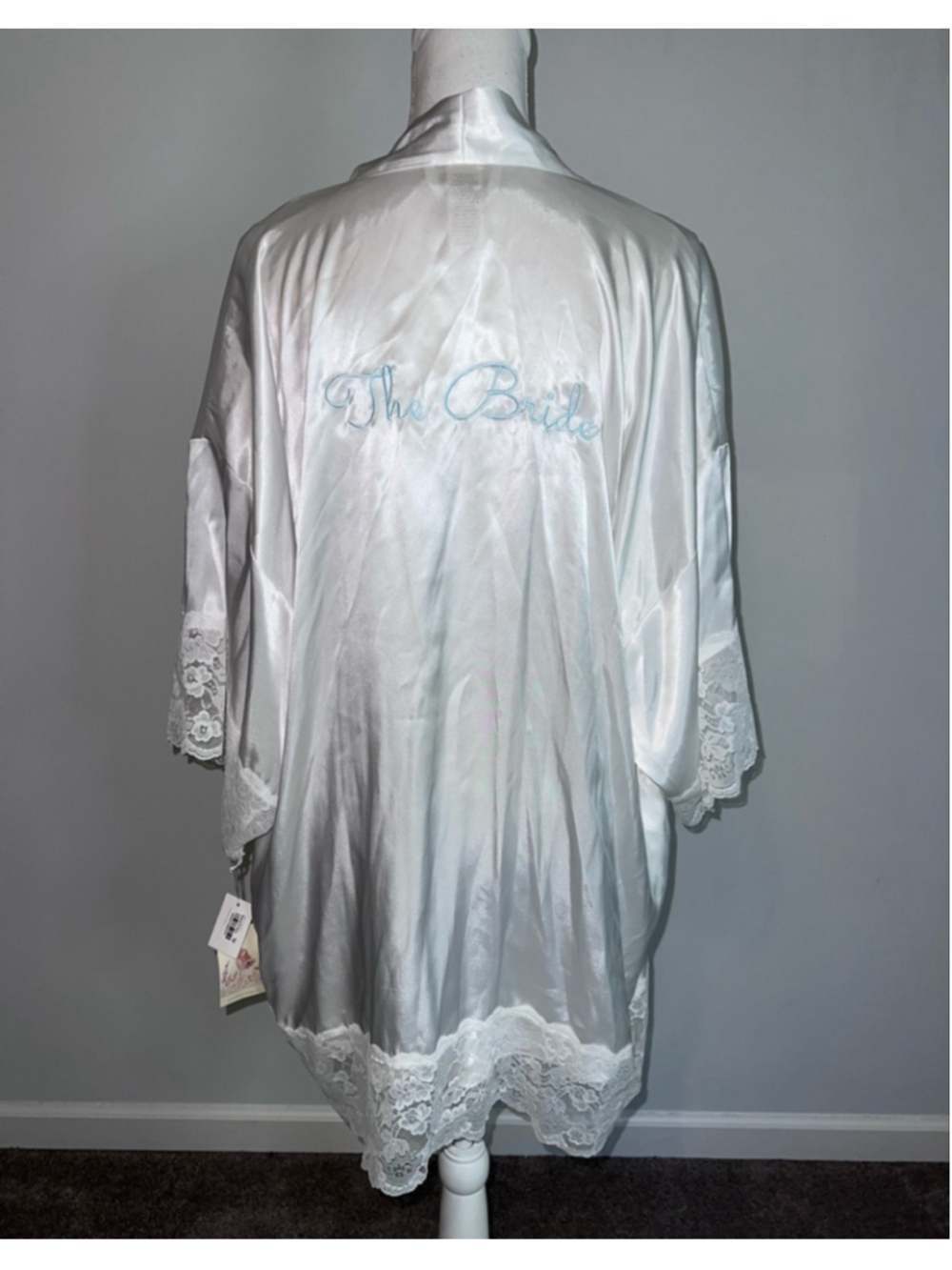 Women's In Bloom by Jonquil Ivory Lace Robe & Slip Set S-M